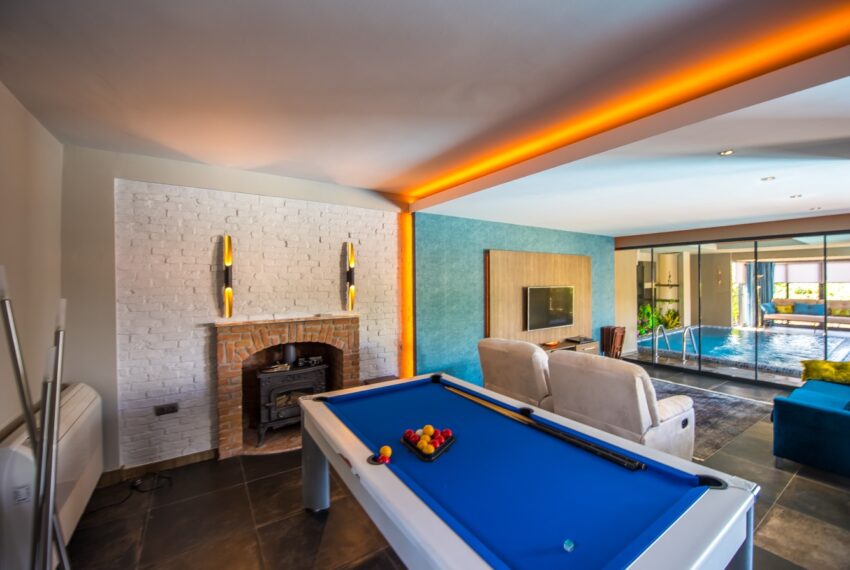 7. billiards adjacent to lounge